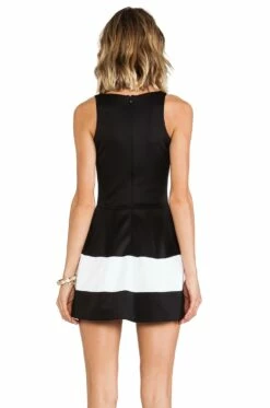 Marilyn N/S Dress In Techno Black/White -PESCA BOUTIQUE Sales marilyn4